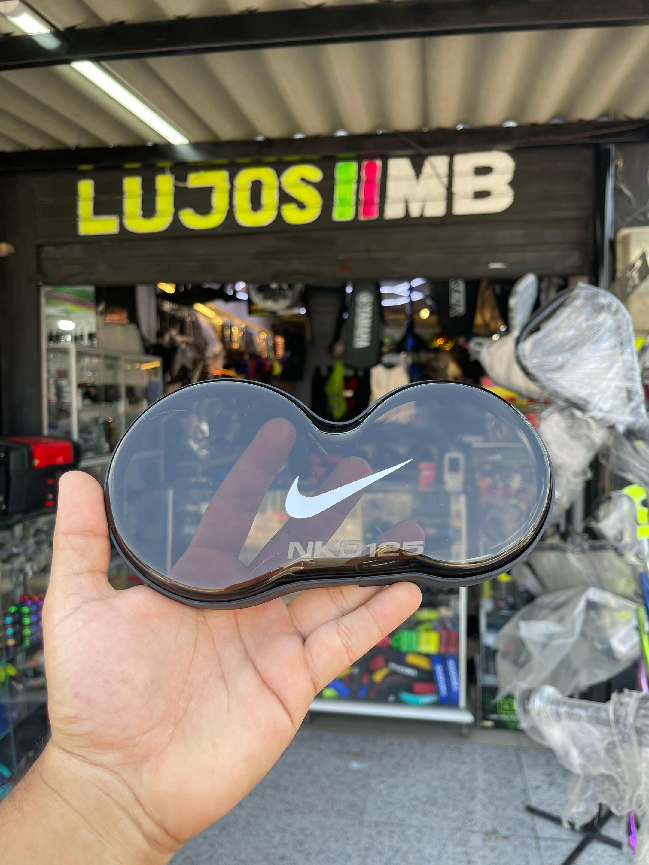 Protector de tacometro nkd (nike)